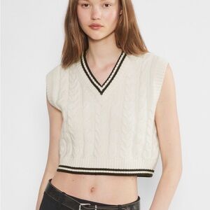 Aritzia Sunday Best Sweater Vest Cream and Navy XS